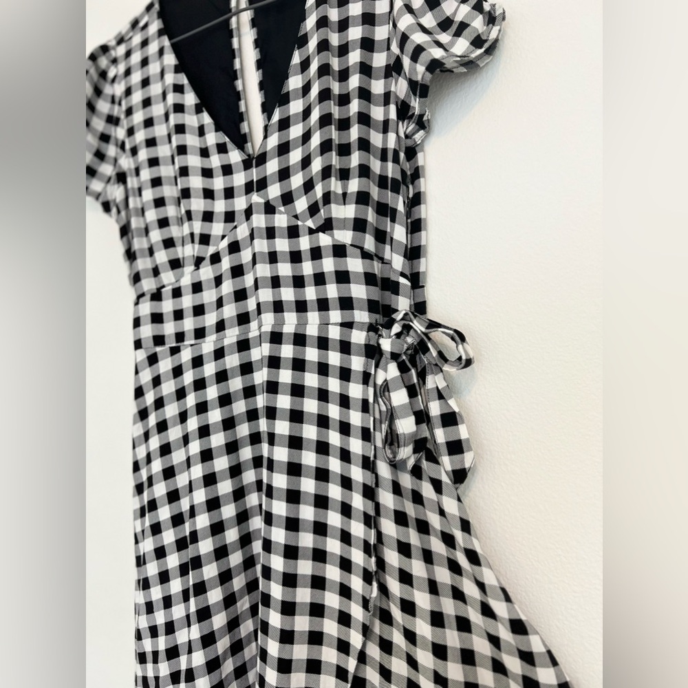 Abercrombie & Fitch Woman’s Plaid Gingham Dress - Picture 5 of 14